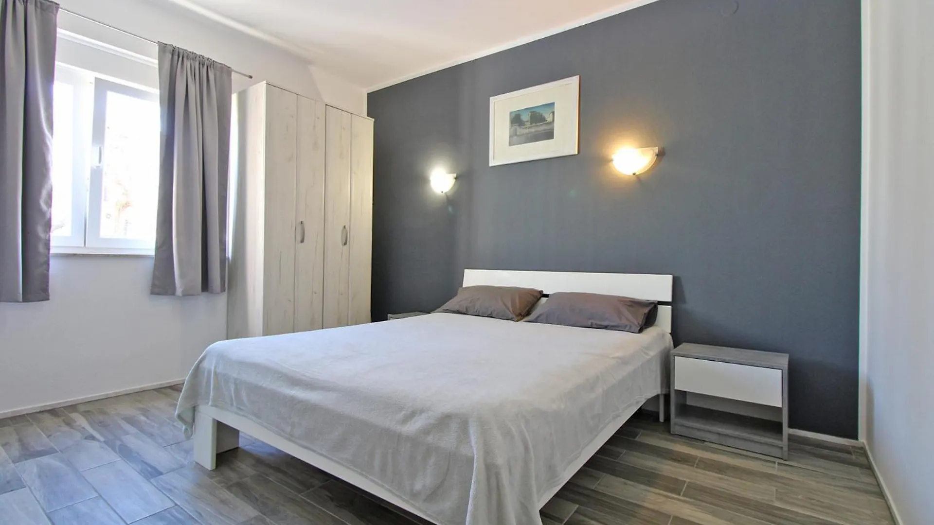Apartment Dragomir 1052 Fazana